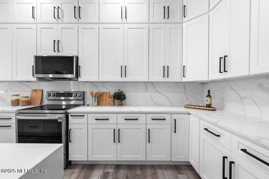 Furnished interior view inside a new home in , Jacksonville (Image 37).