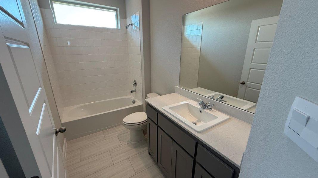 Furnished interior view inside a new home in Saratoga, Granbury (Image 6). Furnished interior view inside a new home in Saratoga, Granbury (Image 6).