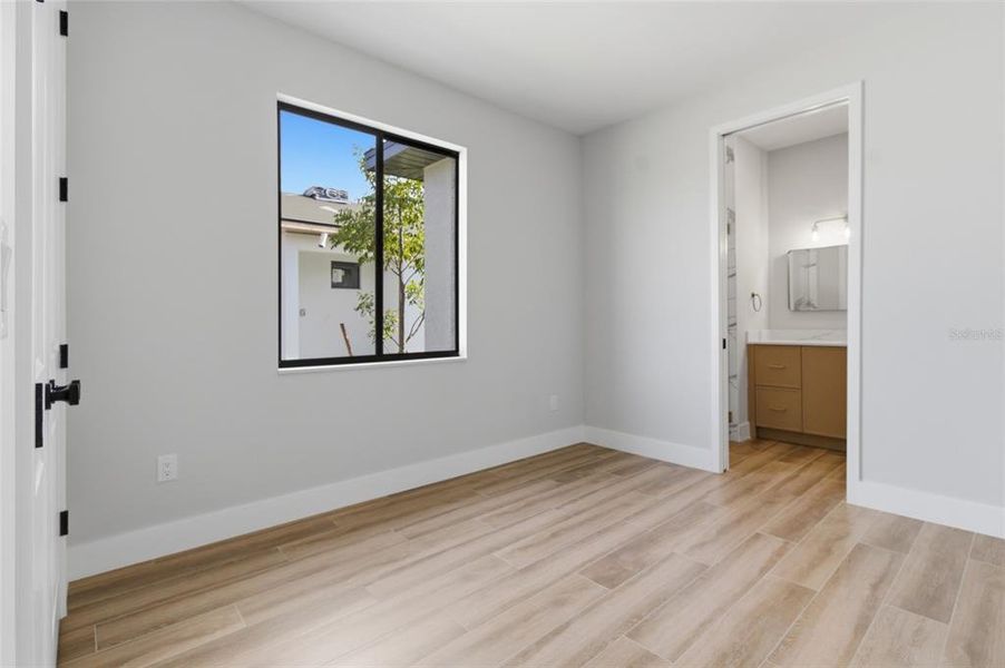 Spacious, unfurnished interior of a new home in , Port Charlotte (Image 40).
