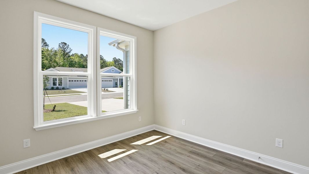Spacious, unfurnished interior of a new home in Sun City Hilton Head, Bluffton (Image 14).