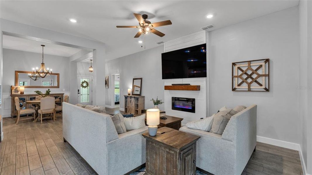 Furnished interior view inside a new home in Lake Juliana Estates, Auburndale (Image 17). Furnished interior view inside a new home in Lake Juliana Estates, Auburndale (Image 17).