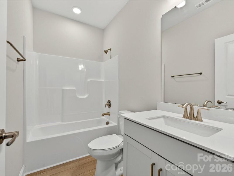 Full Hall Bath