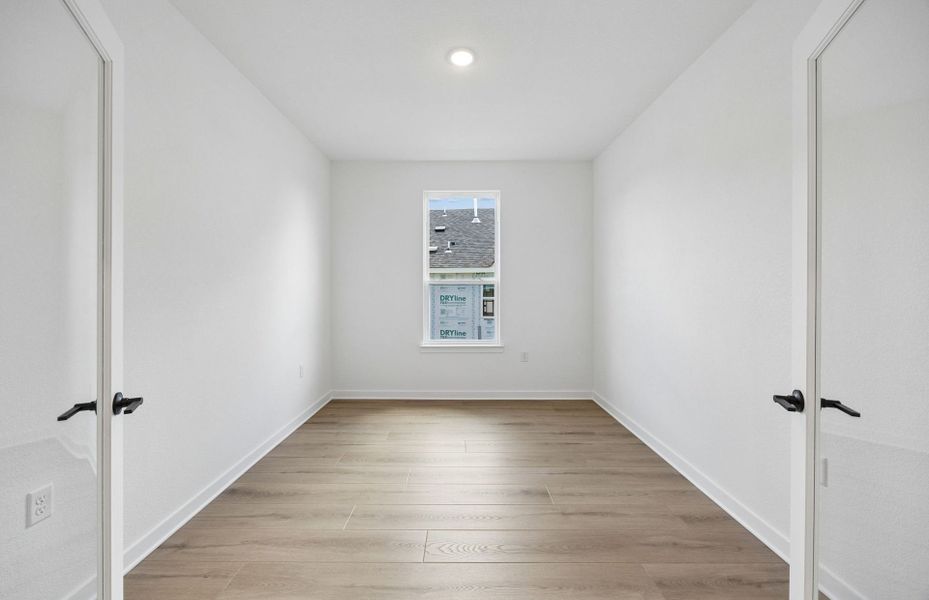 Spacious, unfurnished interior of a new home in Sun City Texas, Georgetown (Image 28).