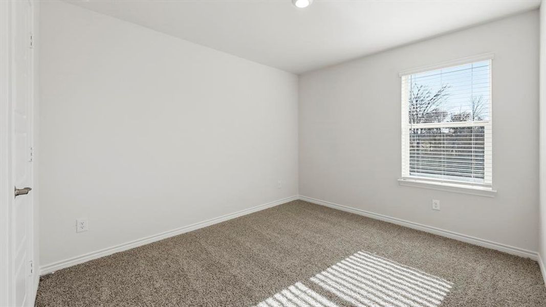 Spacious, unfurnished interior of a new home in Winchester Crossing, Princeton (Image 25).