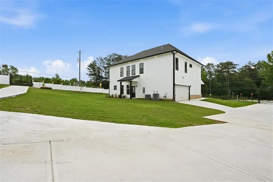 Exterior details and patio area of a home in , Grayson (Image 4).