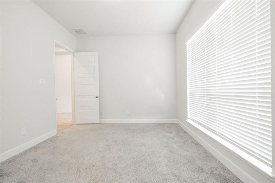 Spacious, unfurnished interior of a new home in Ventana 70', Fort Worth (Image 39).