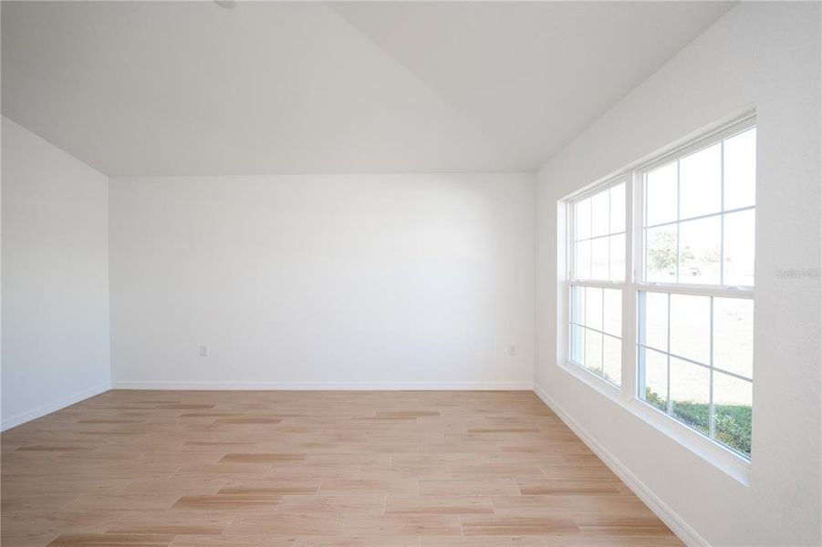 Spacious, unfurnished interior of a new home in , Frostproof (Image 23).