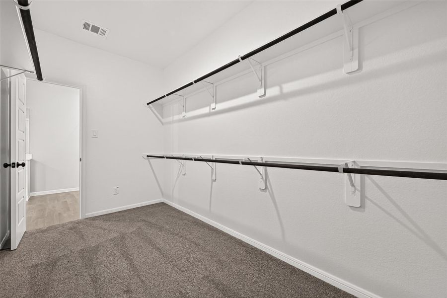 Spacious, unfurnished interior of a new home in La Segarra, Brookshire (Image 39).