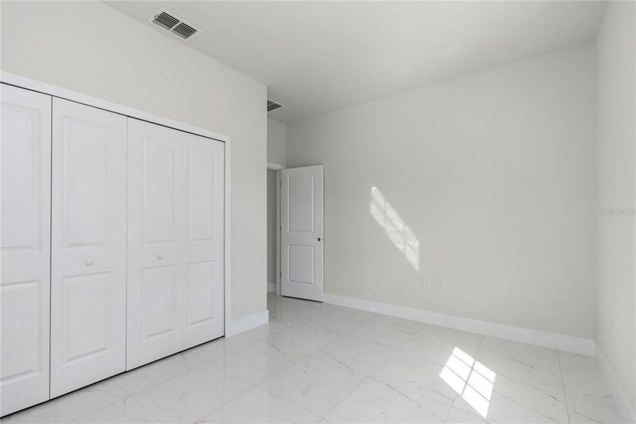 Spacious, unfurnished interior of a new home in , Ocala (Image 17).