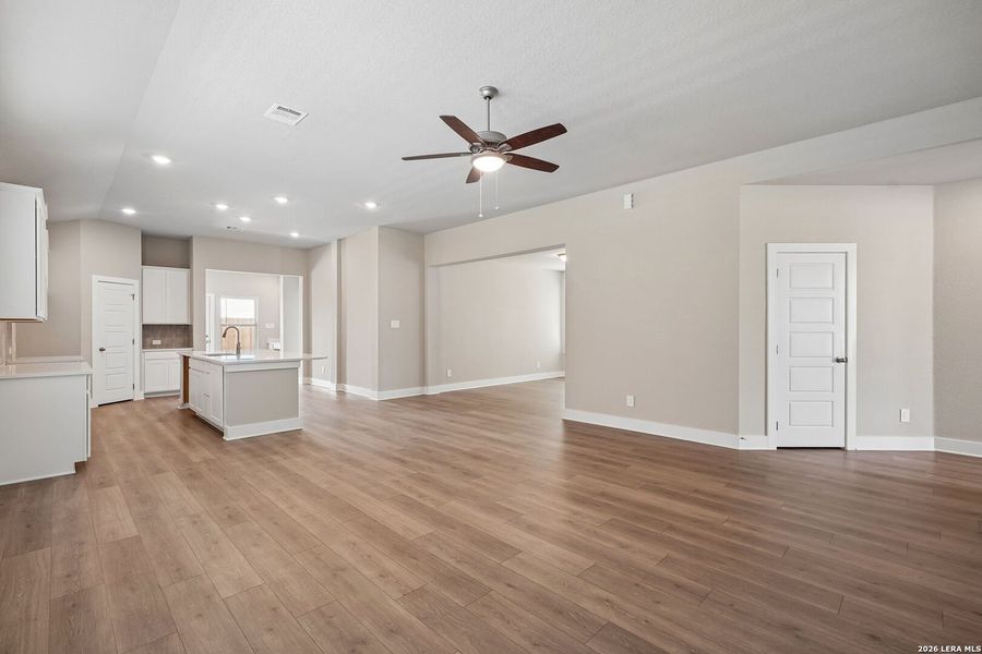 Spacious, unfurnished interior of a new home in Legendary Trails - Premier Series, Cibolo (Image 21). Spacious, unfurnished interior of a new home in Legendary Trails - Premier Series, Cibolo (Image 21).