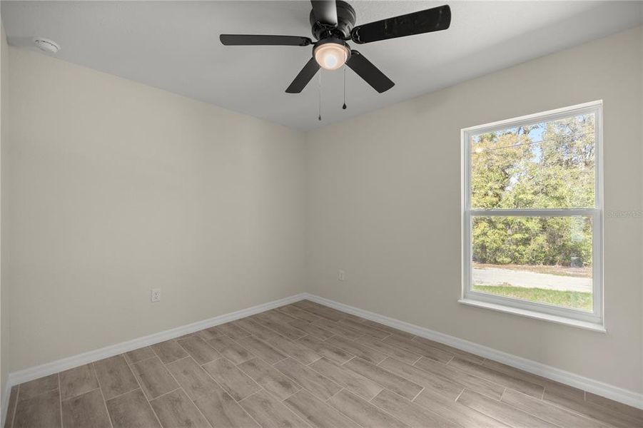 Spacious, unfurnished interior of a new home in , Ocala (Image 16).