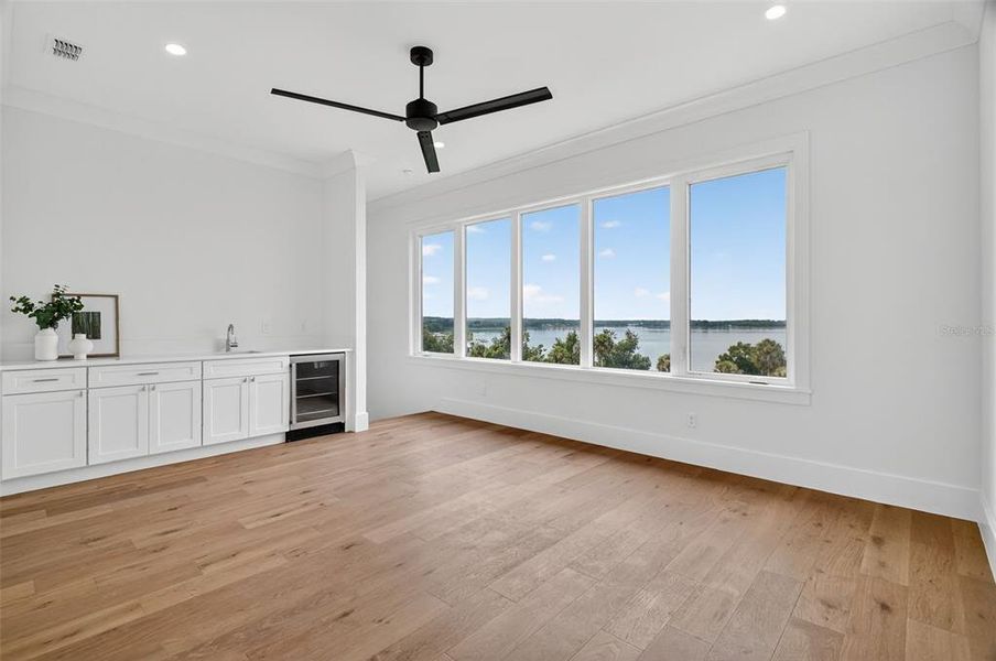 Spacious, unfurnished interior of a new home in , Mount Dora (Image 15).
