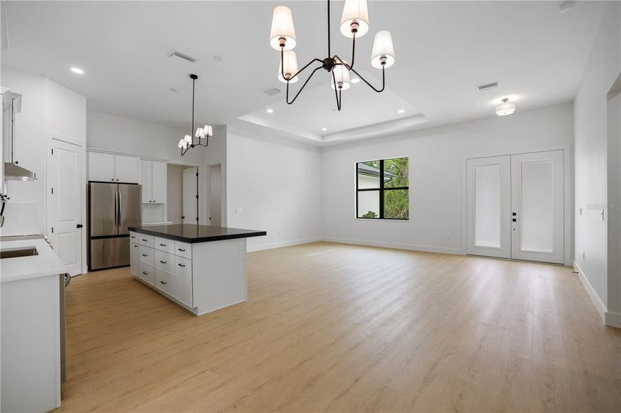 Spacious, unfurnished interior of a new home in , Port Charlotte (Image 29).