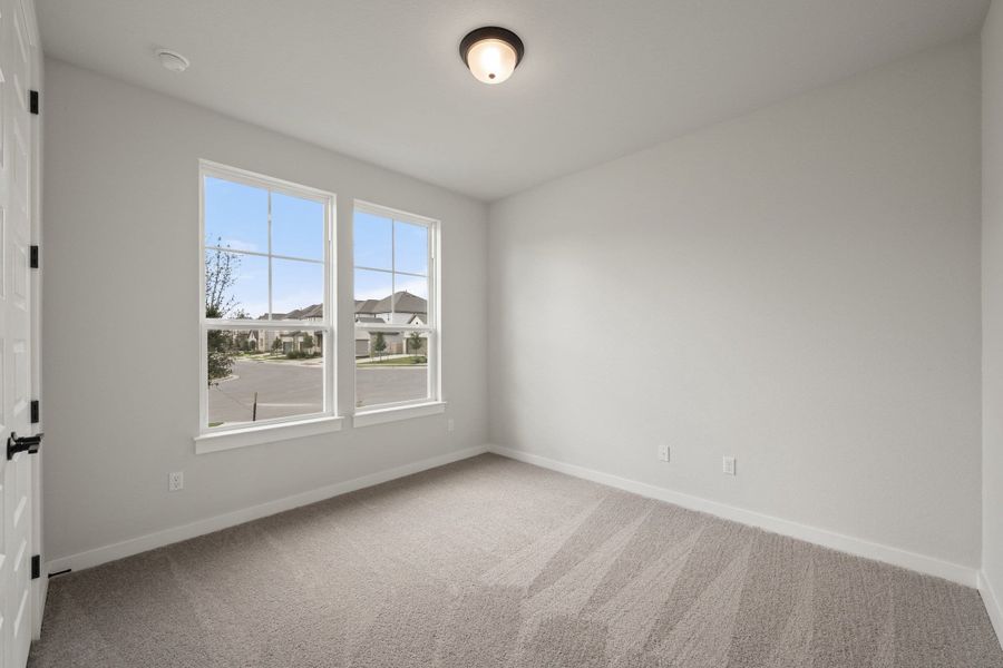 Spacious, unfurnished interior of a new home in Lagos Reserve, Manor (Image 32).