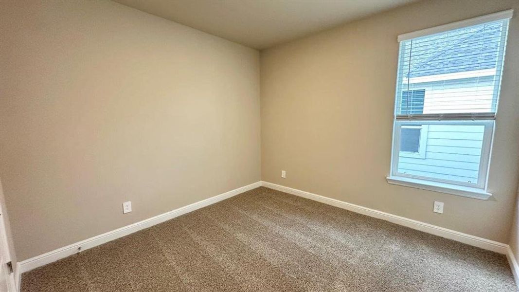 Spacious, unfurnished interior of a new home in Rock Creek Ranch, Fort Worth (Image 21).