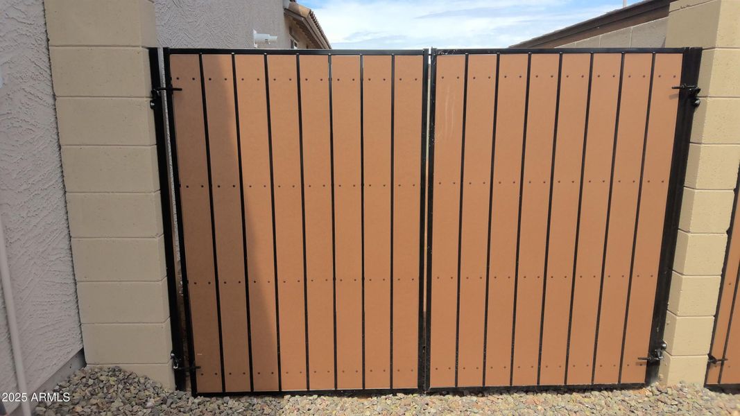 Double Gate Double Gate