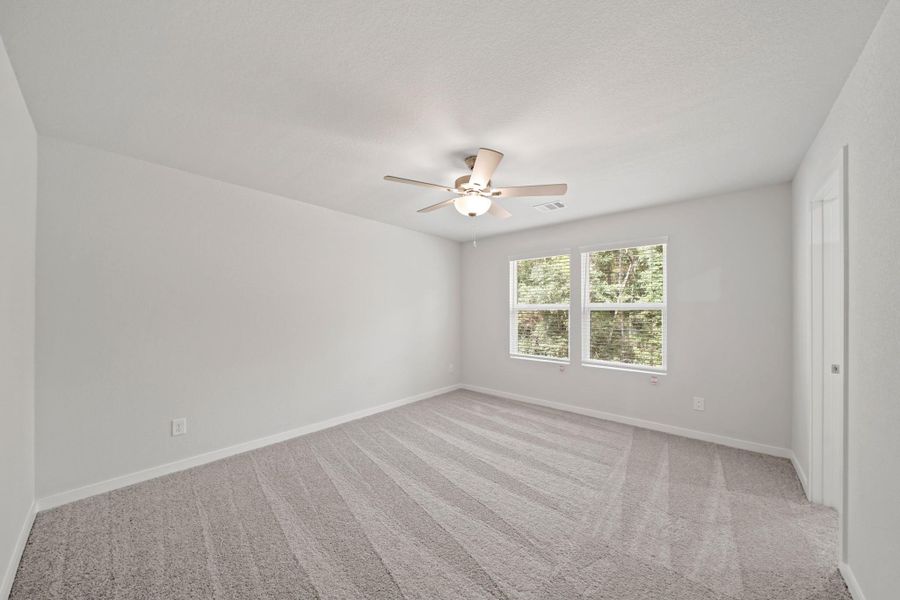 Spacious, unfurnished interior of a new home in Lakes at Black Oak, Magnolia (Image 20).