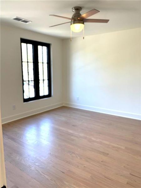 Spacious, unfurnished interior of a new home in , Roswell (Image 34).