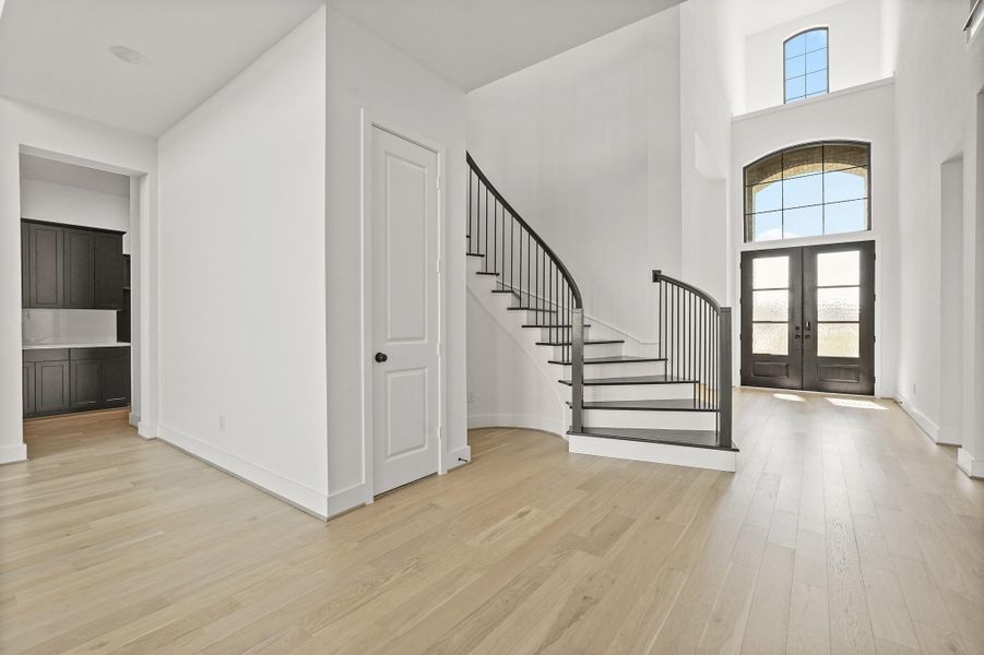 Spacious, unfurnished interior of a new home in Jubilee 45', 70', Hockley (Image 5).