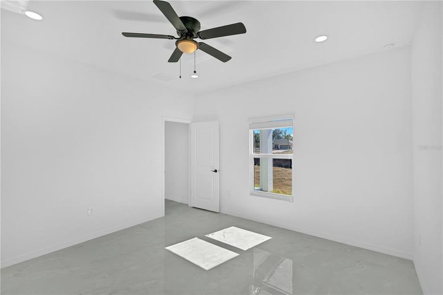 Spacious, unfurnished interior of a new home in , Punta Gorda (Image 32).