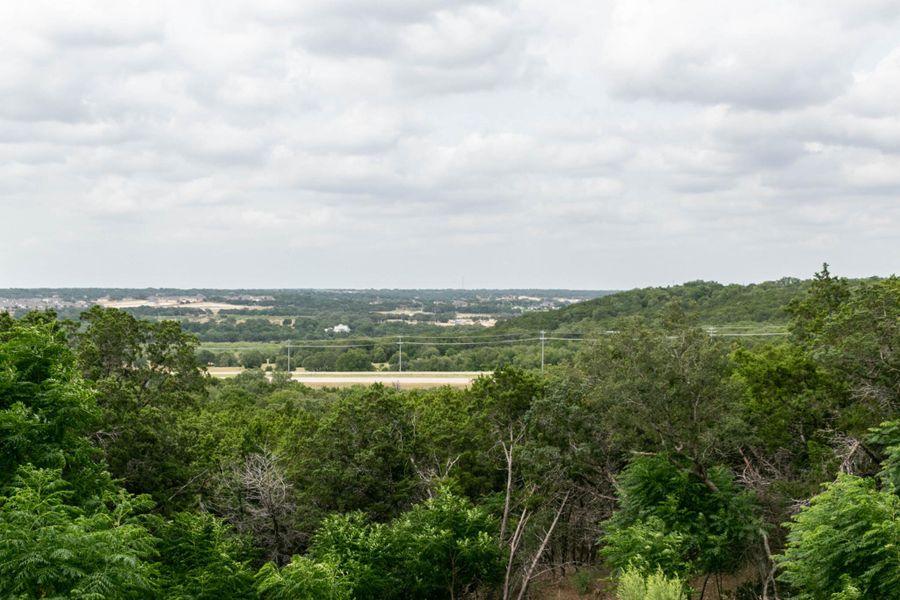 Natural landscape and outdoor views near Palmera Ridge in Leander (Image 7).