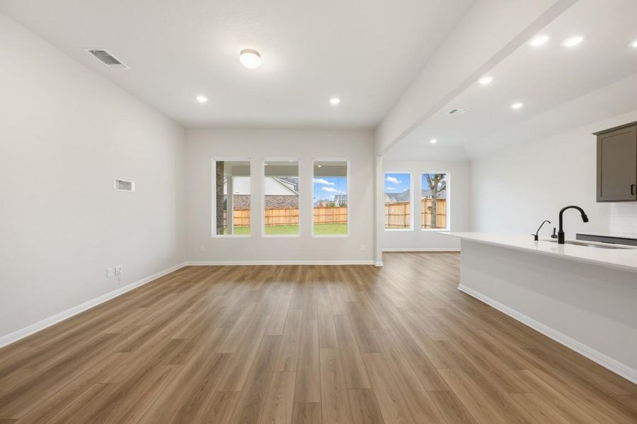 Representative images and renderings are for illustrative purposes. Actual structural options and design finishes of home may vary. Representative images and renderings are for illustrative purposes. Actual structural options and design finishes of home may vary.