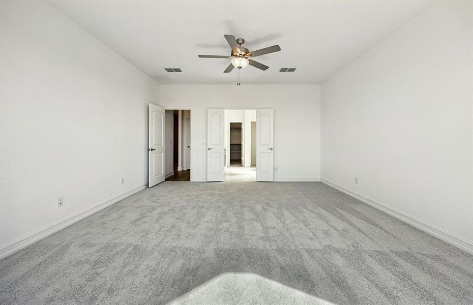 Owner's suite with private bath Owner's suite with private bath