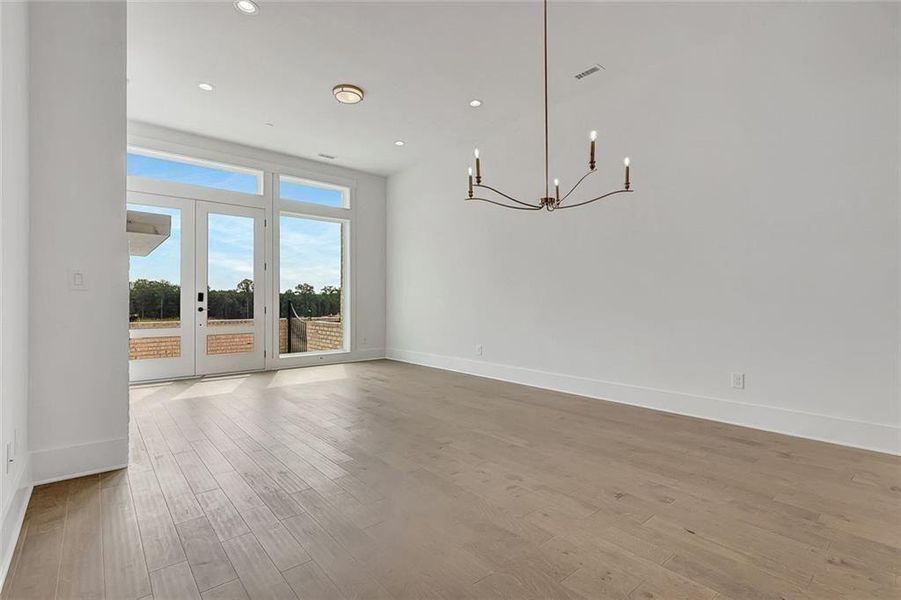 Spacious, unfurnished interior of a new home in Trilith, Fayetteville (Image 19).