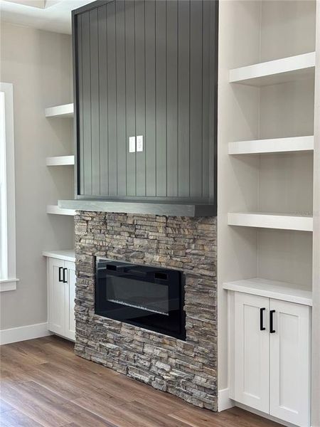 Furnished interior view inside a new home in , Chiefland (Image 5).