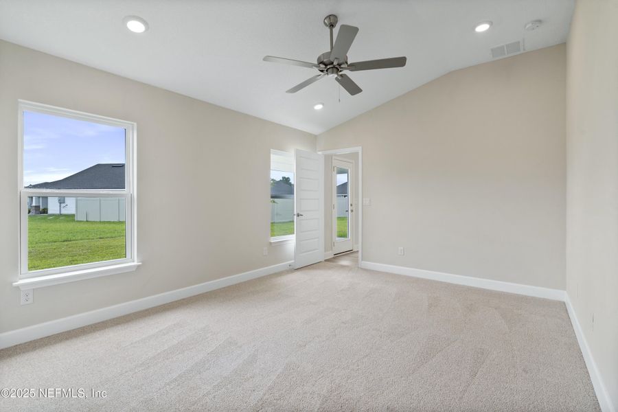 Spacious, unfurnished interior of a new home in Summerglen, Jacksonville (Image 11). Spacious, unfurnished interior of a new home in Summerglen, Jacksonville (Image 11).