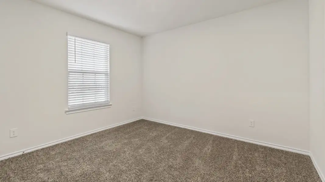 Spacious, unfurnished interior of a new home in The Reserve at Timber Creek, Lindale (Image 13).