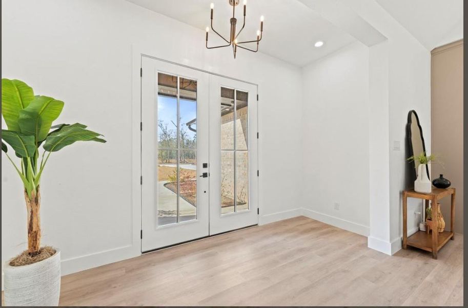 Spacious, unfurnished interior of a new home in , Conroe (Image 21).