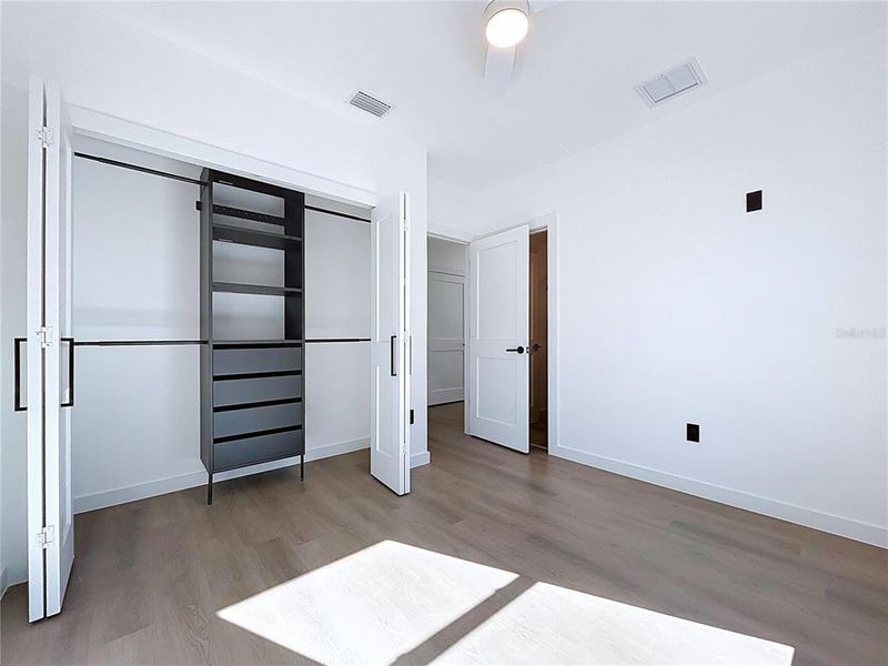 Spacious, unfurnished interior of a new home in , St. Petersburg (Image 63).