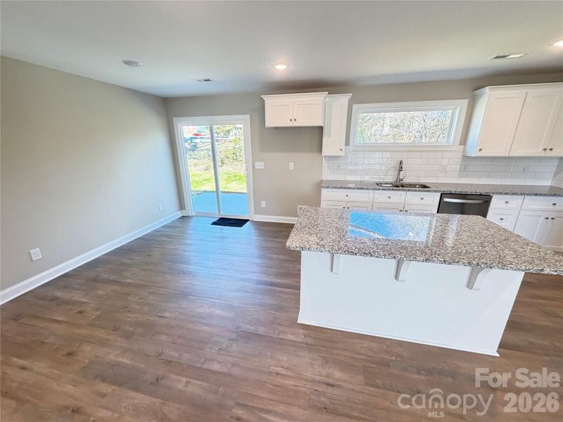 Spacious, unfurnished interior of a new home in , Kannapolis (Image 9).