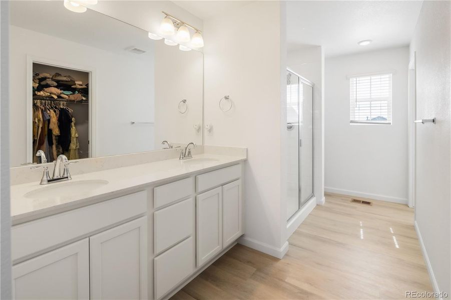 Furnished interior view inside a new home in Creekside Village, Thornton (Image 24). Furnished interior view inside a new home in Creekside Village, Thornton (Image 24).