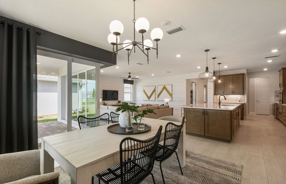 Representative furnished interior of a home built from the Renown by Del Webb in Del Webb Tradition, Port St. Lucie (Image 31). Representative furnished interior of a home built from the Renown by Del Webb in Del Webb Tradition, Port St. Lucie (Image 31).