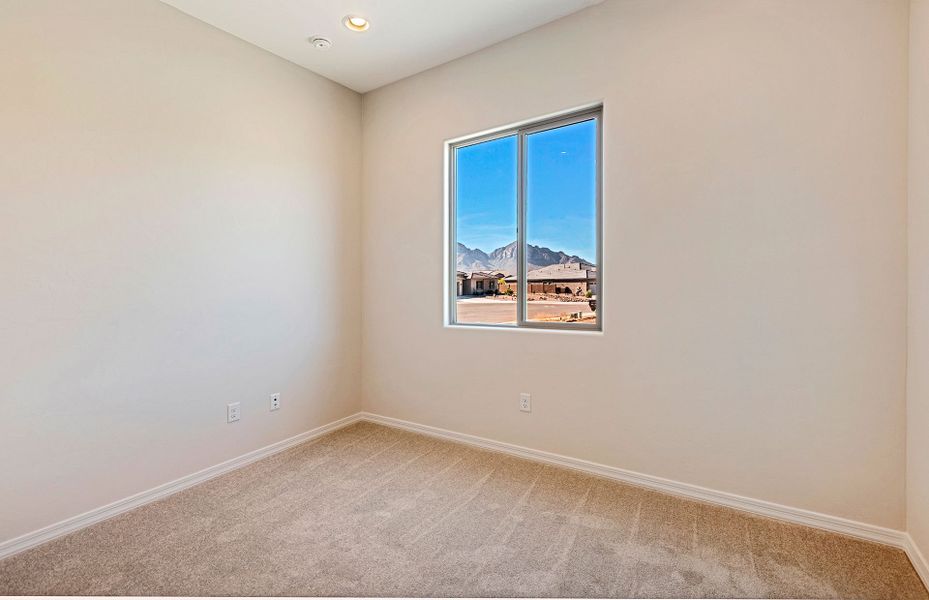 Spacious, unfurnished interior of a new home in Vistoso Canyon Estates, Oro Valley (Image 14).