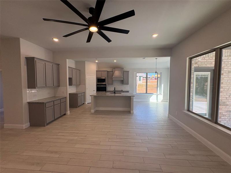 Spacious, unfurnished interior of a new home in , Collinsville (Image 12).