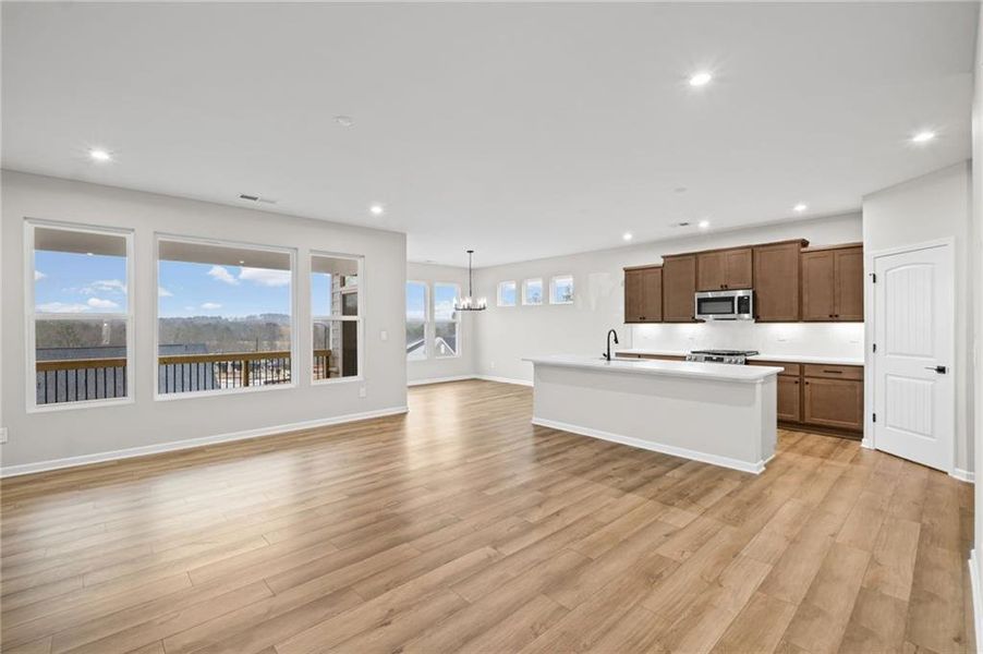 Spacious, unfurnished interior of a new home in Easton Park, Dallas (Image 35). Spacious, unfurnished interior of a new home in Easton Park, Dallas (Image 35).