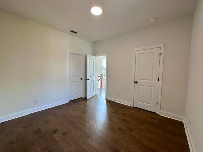 Spacious, unfurnished interior of a new home in Ward's Crossing Townhomes, Johns Creek (Image 21). Spacious, unfurnished interior of a new home in Ward's Crossing Townhomes, Johns Creek (Image 21).