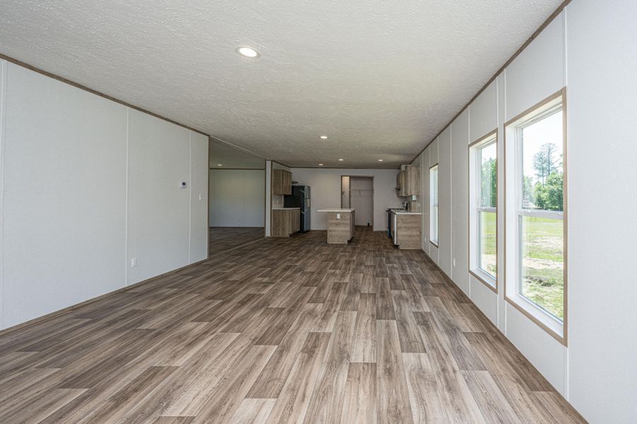 Spacious, unfurnished interior of a new home in , St. George (Image 30).