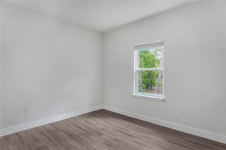 Spacious, unfurnished interior of a new home in , Citrus Springs (Image 29).
