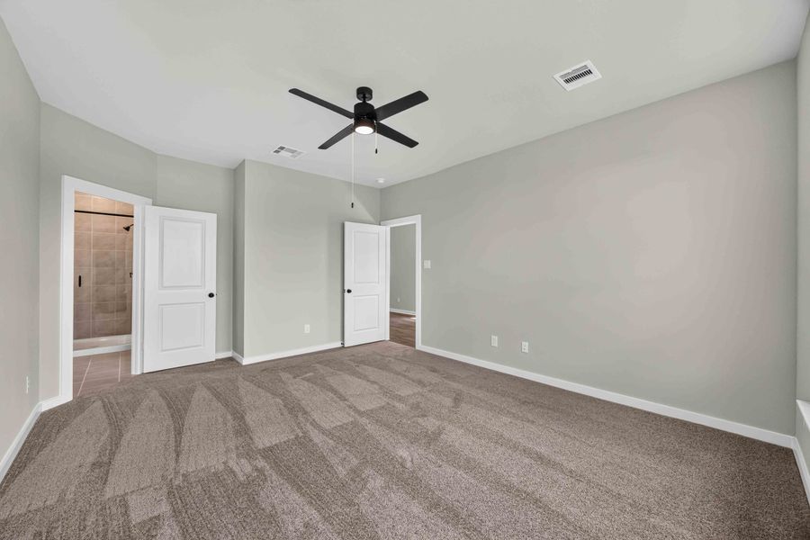 Spacious, unfurnished interior of a new home in La Segarra 40', Brookshire (Image 27). Spacious, unfurnished interior of a new home in La Segarra 40', Brookshire (Image 27).