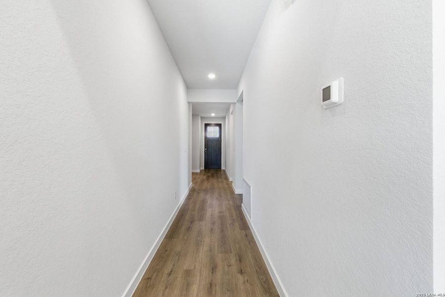 Spacious, unfurnished interior of a new home in , San Antonio (Image 16).