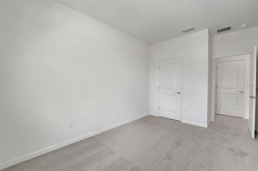 Spacious, unfurnished interior of a new home in Shores at Mirada, San Antonio (Image 30).