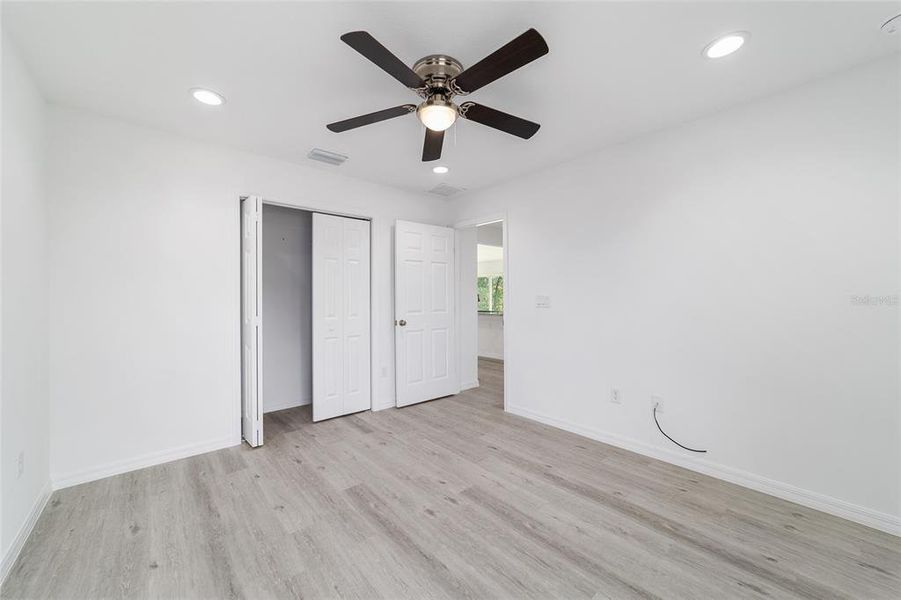 Spacious, unfurnished interior of a new home in , Silver Springs (Image 35).