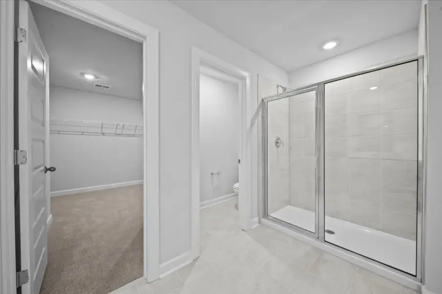 Spacious, unfurnished interior of a new home in Riverwood Farm, Piedmont (Image 22).