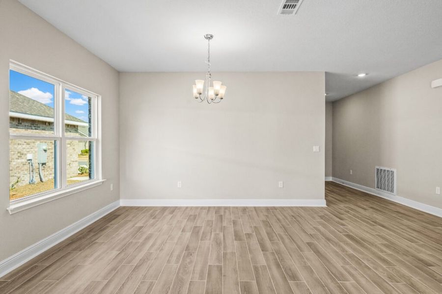 Spacious, unfurnished interior of a new home in Natureview, Freeport (Image 15).