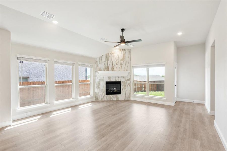 Spacious, unfurnished interior of a new home in Parks of Aledo, Aledo (Image 33). Spacious, unfurnished interior of a new home in Parks of Aledo, Aledo (Image 33).