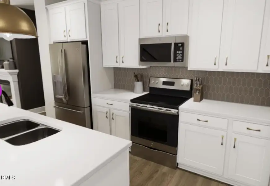 Lots of cabinets! Lots of cabinets!